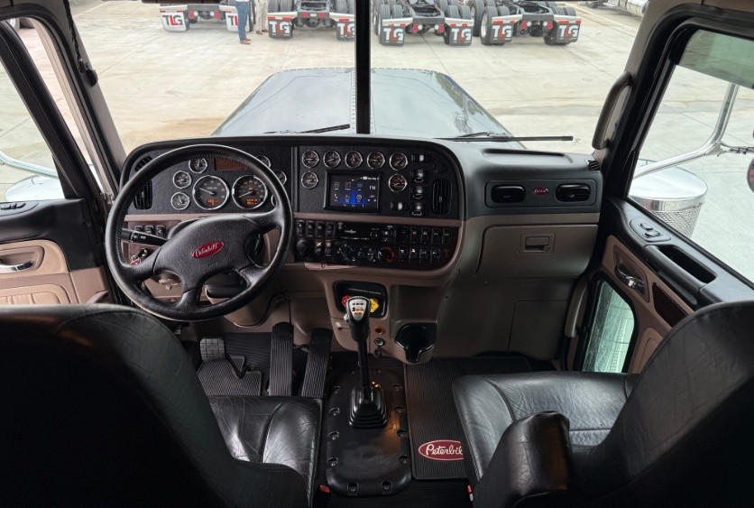 Truck Thumbnail 3