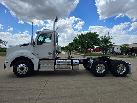 Truck Thumbnail 4