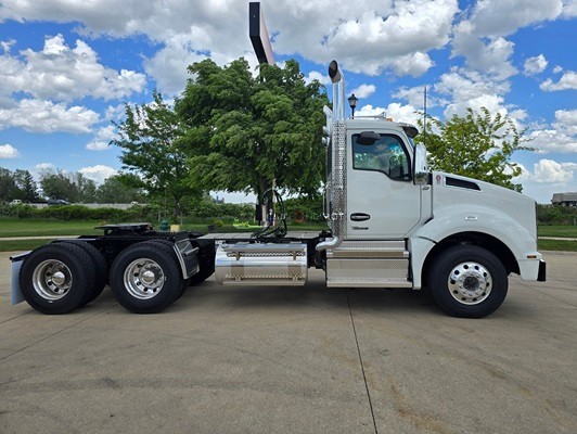 Truck Thumbnail 2