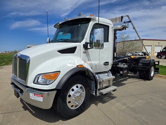 Truck Thumbnail 3