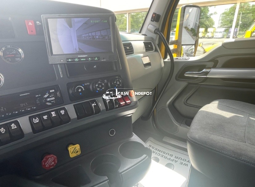 Truck Thumbnail 4
