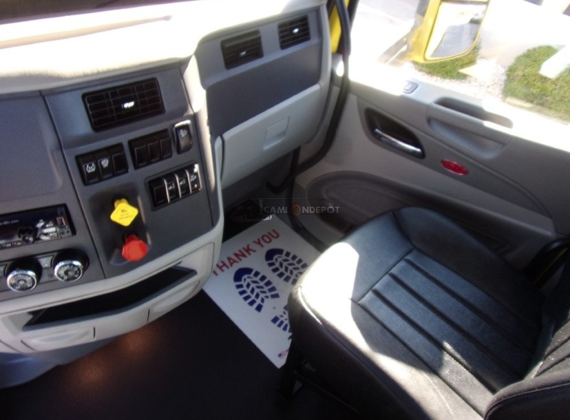 Truck Thumbnail 4