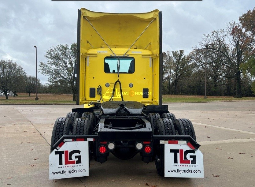 Truck Thumbnail 4