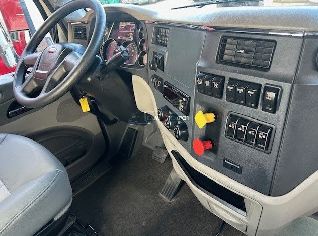 Truck Thumbnail 4