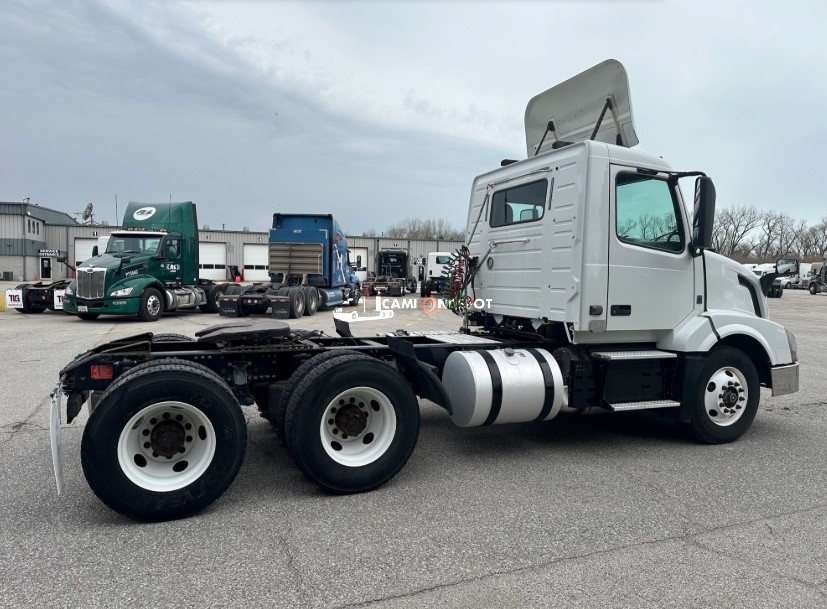 Truck Thumbnail 2