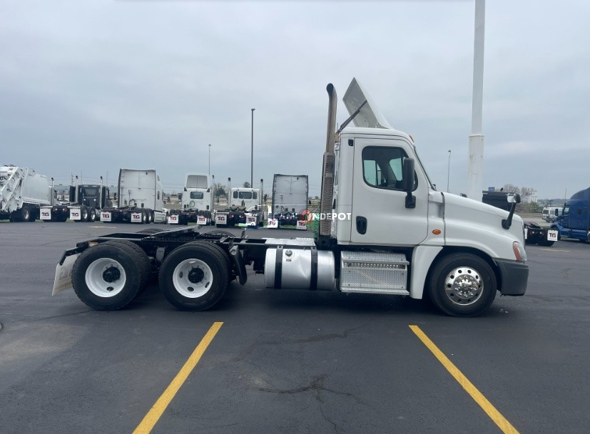 Truck Thumbnail 2