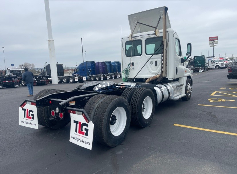 Truck Thumbnail 3