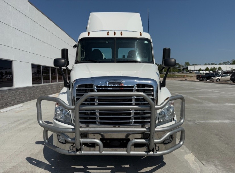 Truck Thumbnail 2