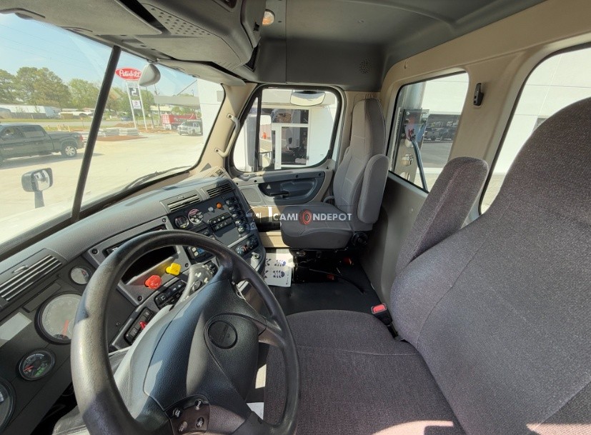 Truck Thumbnail 5
