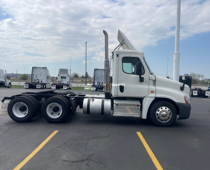 Truck Thumbnail 2