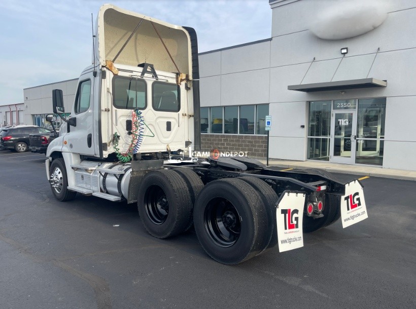 Truck Thumbnail 3