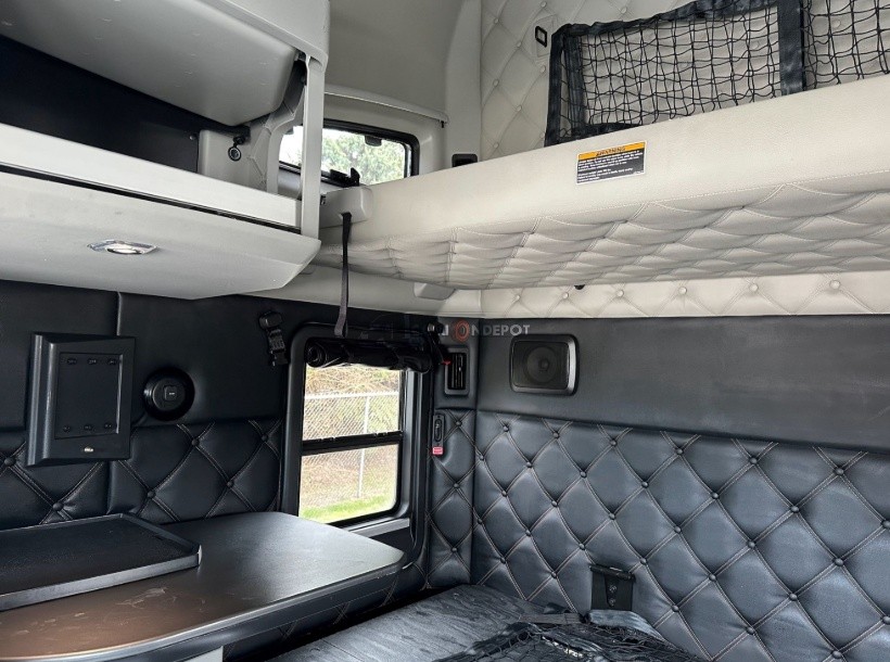 Truck Thumbnail 4
