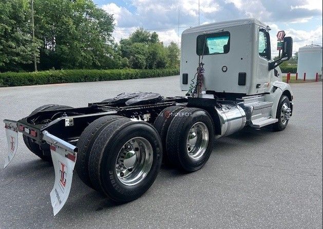 Truck Thumbnail 3