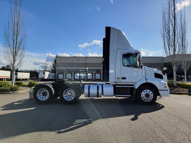 Truck Thumbnail 2