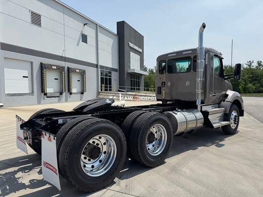 Truck Thumbnail 2