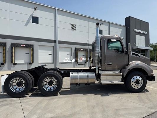 Truck Thumbnail 4