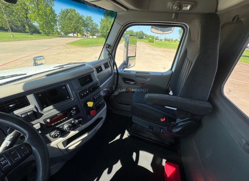 Truck Thumbnail 4