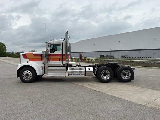 Truck Thumbnail 4