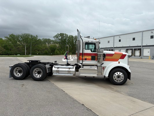 Truck Thumbnail 2