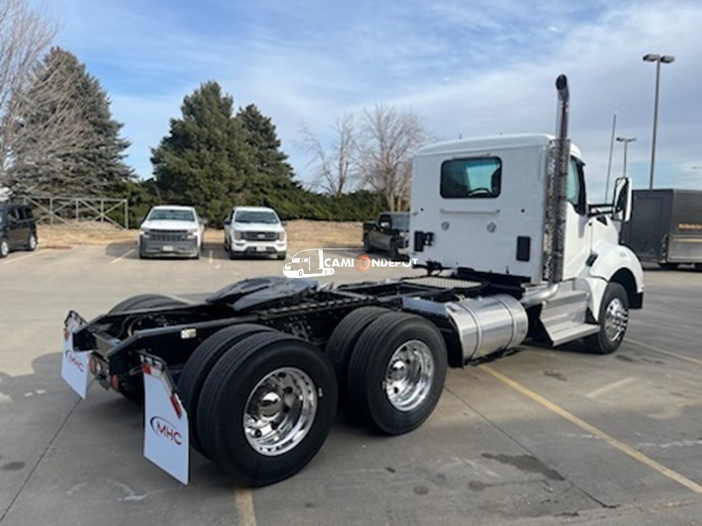 Truck Thumbnail 4
