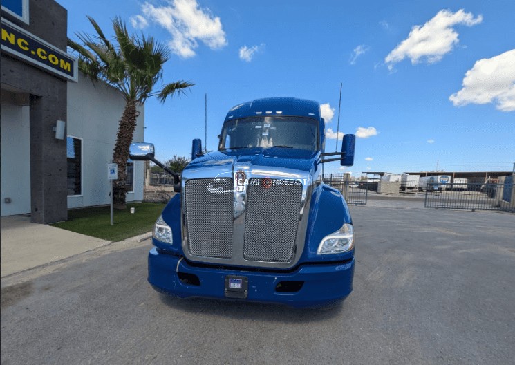 Truck Thumbnail 2