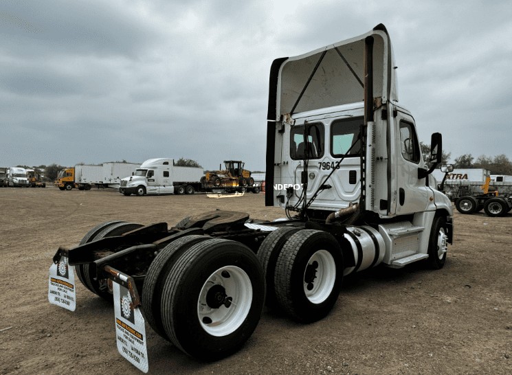 Truck Thumbnail 4