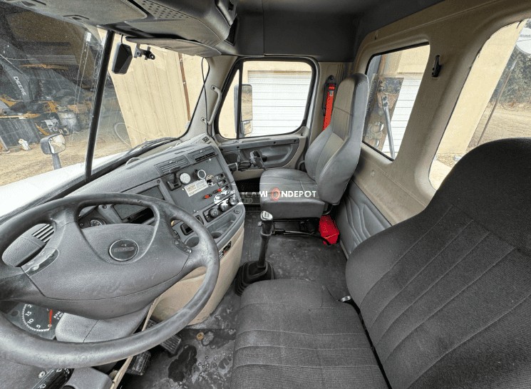 Truck Thumbnail 6