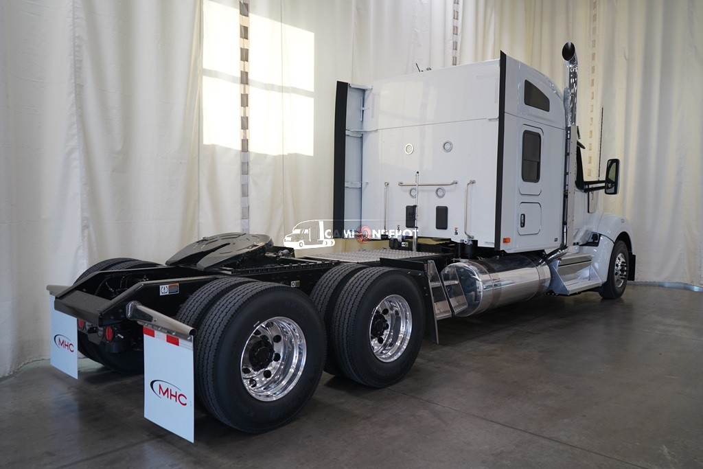 Truck Thumbnail 4