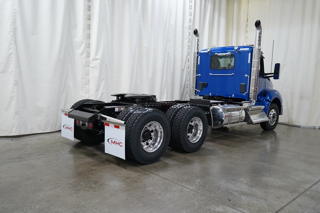 Truck Thumbnail 3