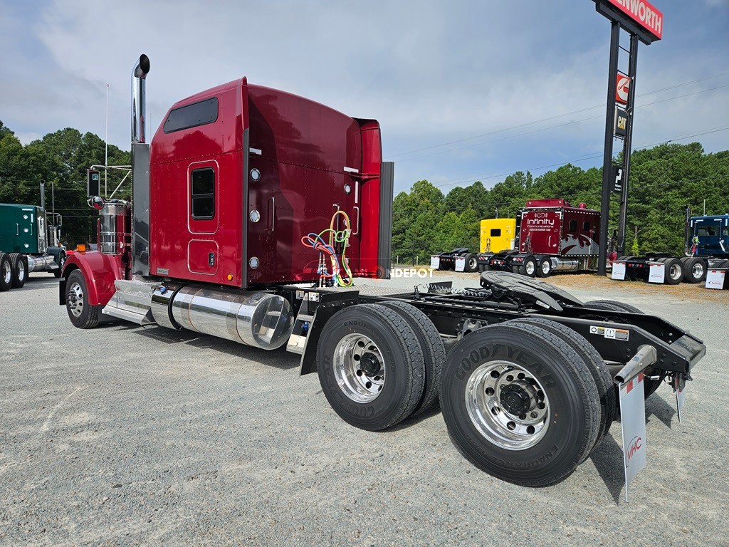 Truck Thumbnail 2