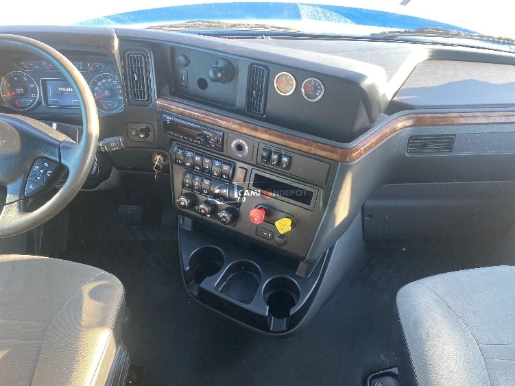 Truck Thumbnail 9