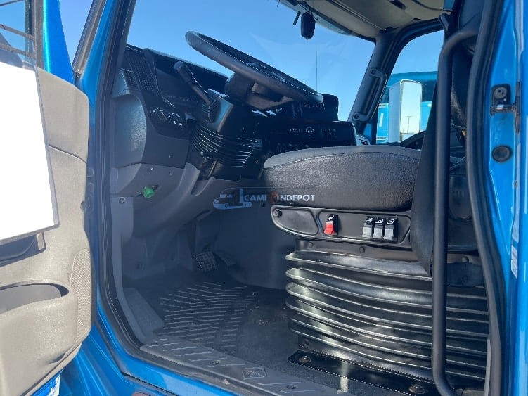 Truck Thumbnail 6