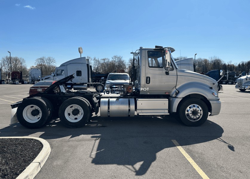 Truck Thumbnail 3
