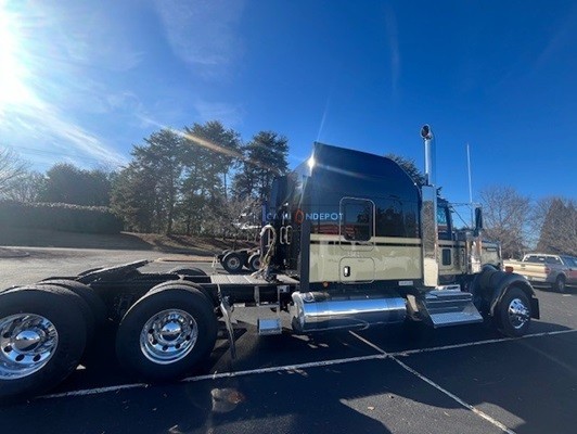 Truck Thumbnail 2