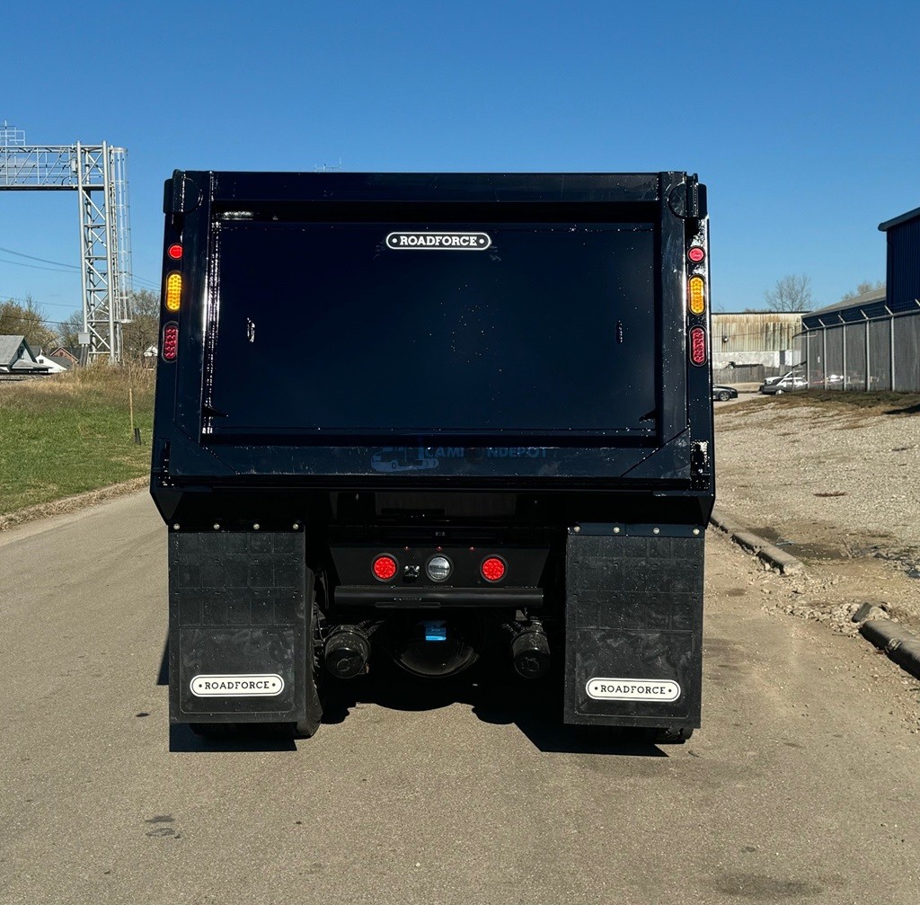 Truck Thumbnail 2