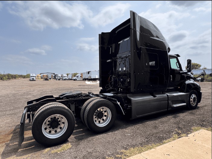 Truck Thumbnail 3