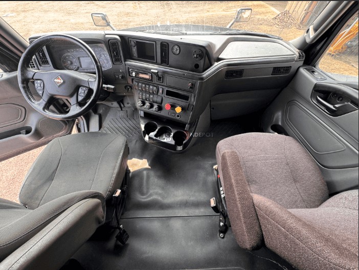 Truck Thumbnail 6