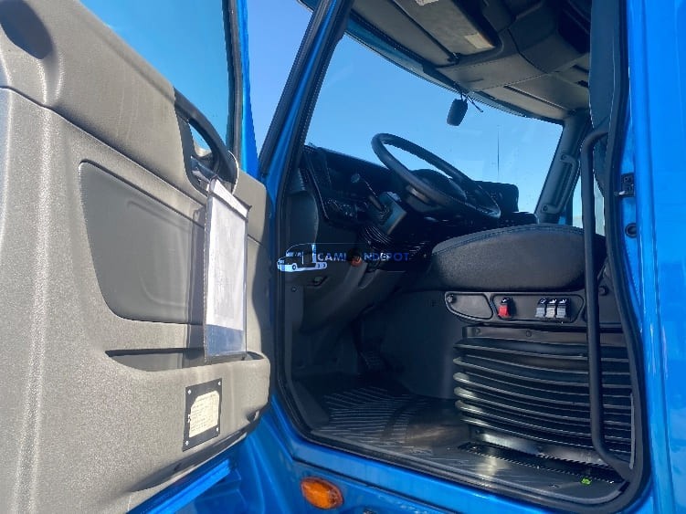 Truck Thumbnail 6