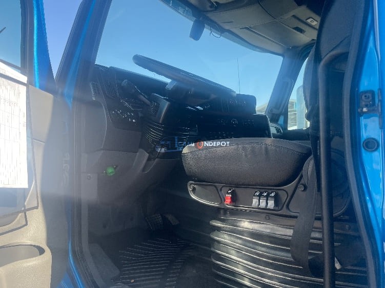 Truck Thumbnail 6