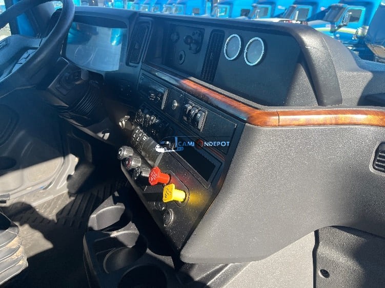 Truck Thumbnail 7