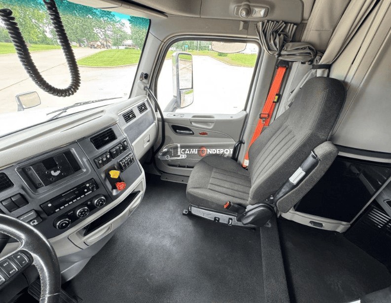 Truck Thumbnail 3