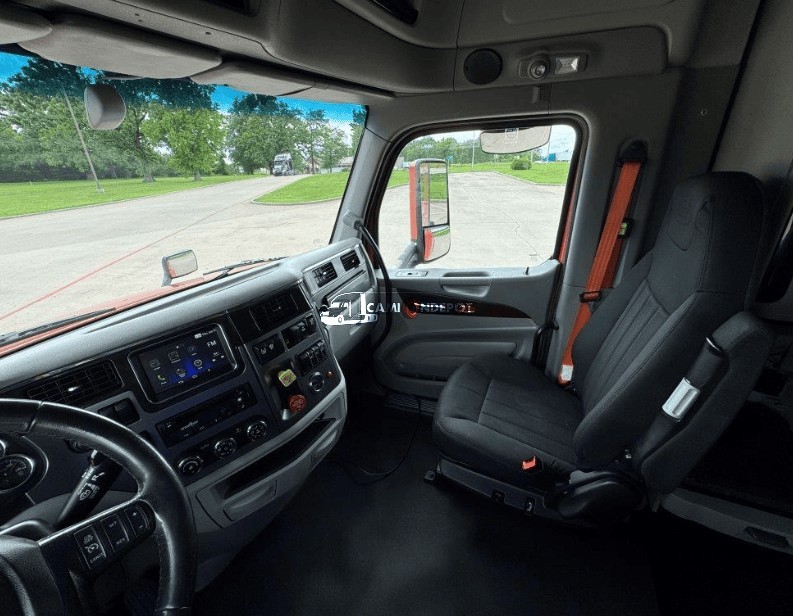 Truck Thumbnail 3