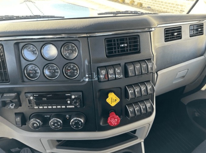Truck Thumbnail 3