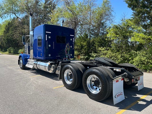 Truck Thumbnail 4