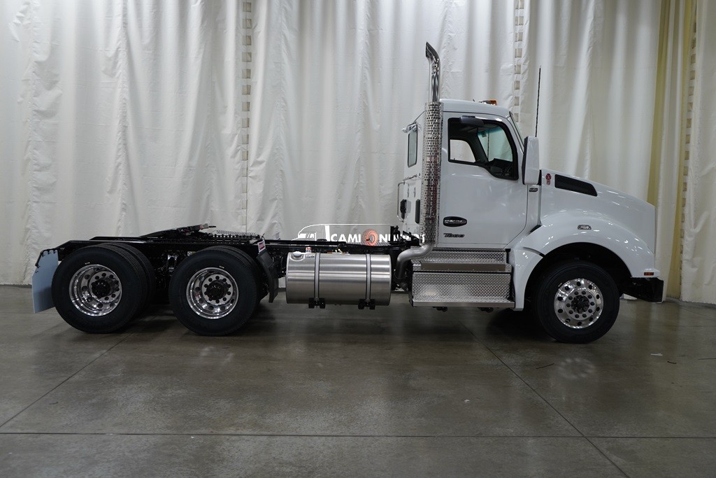 Truck Thumbnail 2