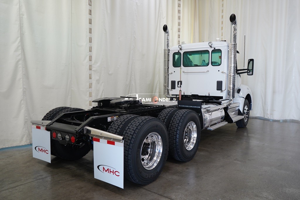 Truck Thumbnail 3