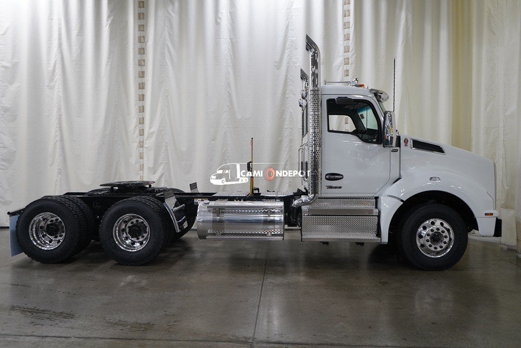 Truck Thumbnail 2