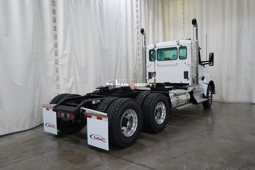 Truck Thumbnail 4