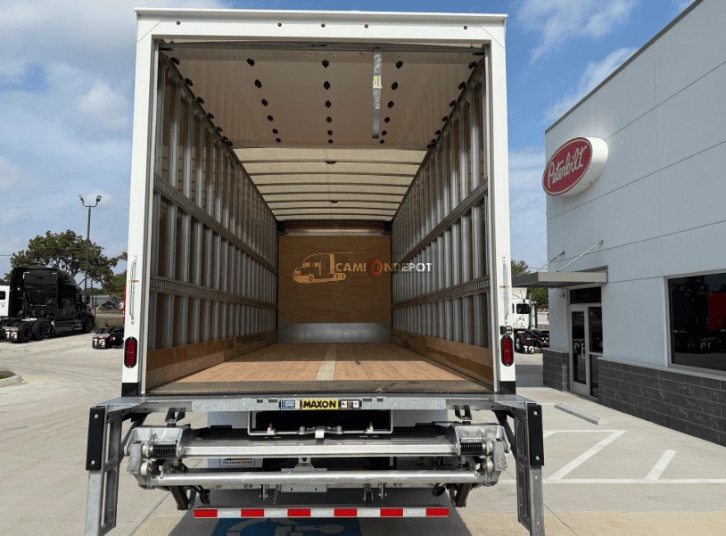 Truck Thumbnail 4