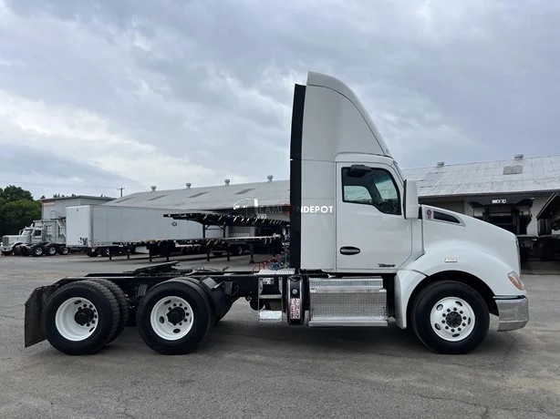 Truck Thumbnail 3